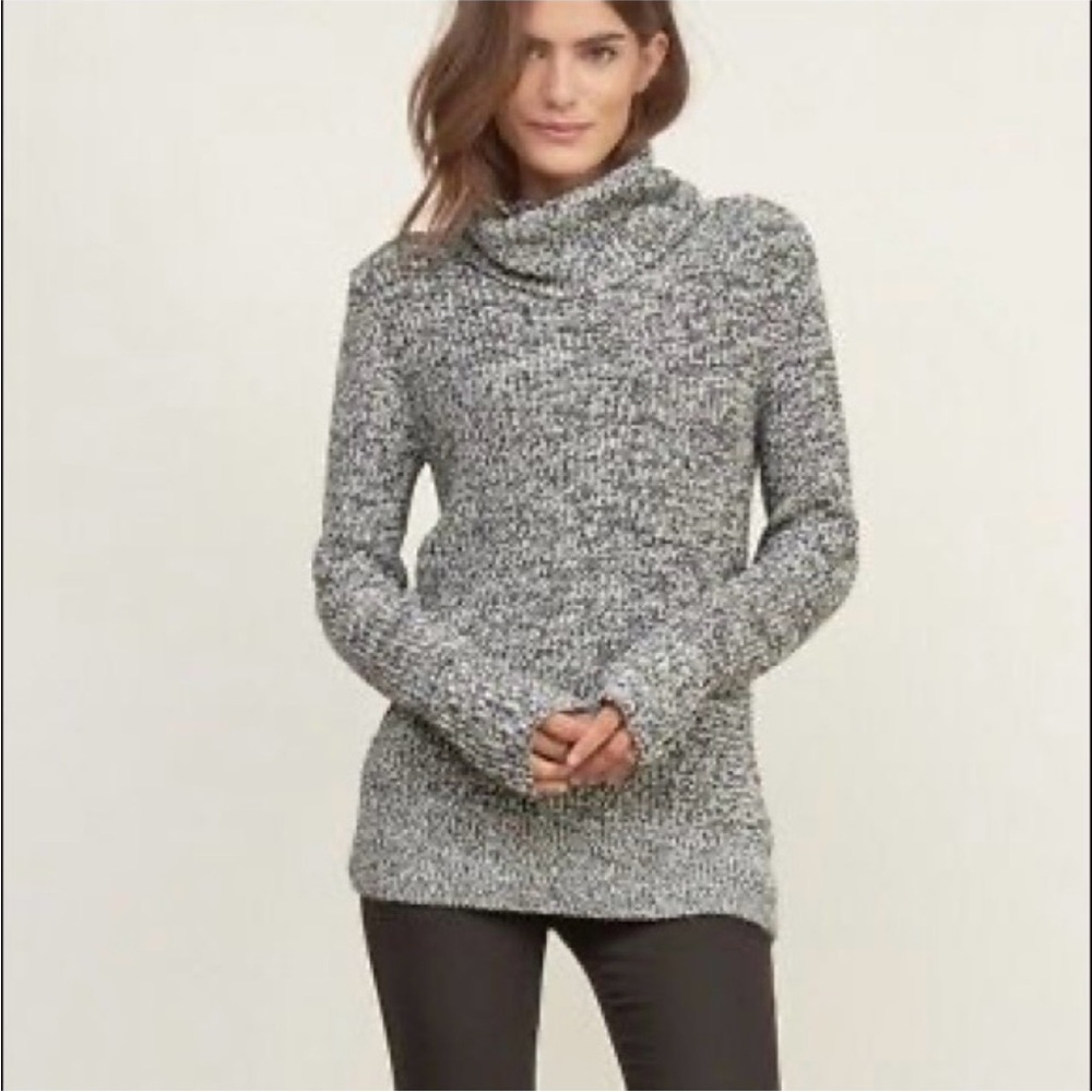 Abercrombie & Fitch Marled Gray Turtleneck Sweater